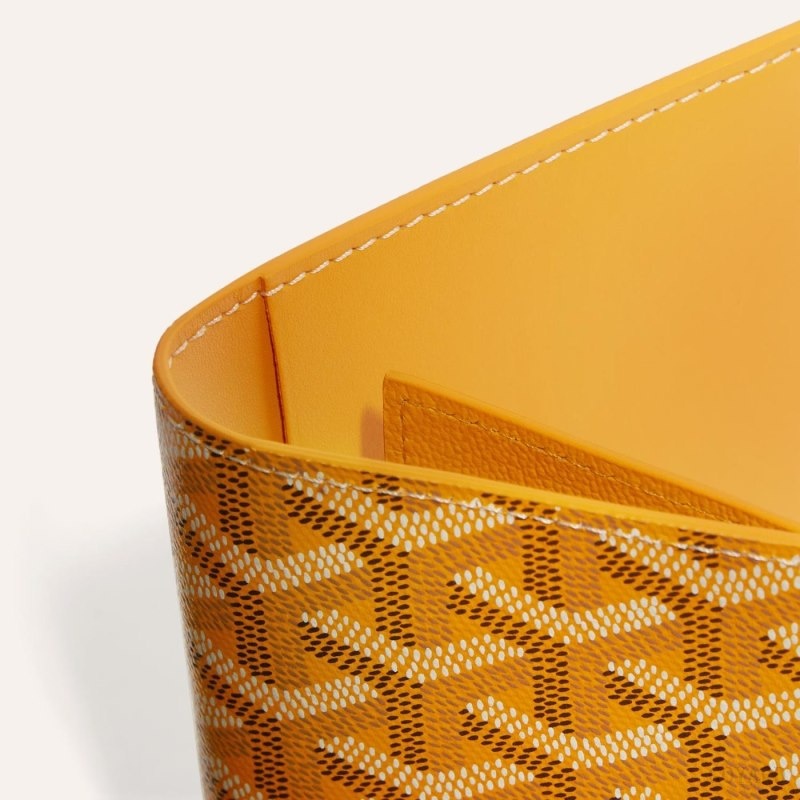 Yellow Goyard GRENELLE PASSPORT COVER | SBSZ4528